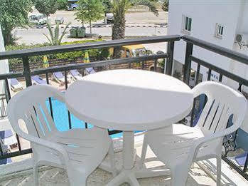 Renos Hotel Apts Polis ภายนอก รูปภาพ