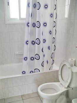 Renos Hotel Apts Polis ภายนอก รูปภาพ