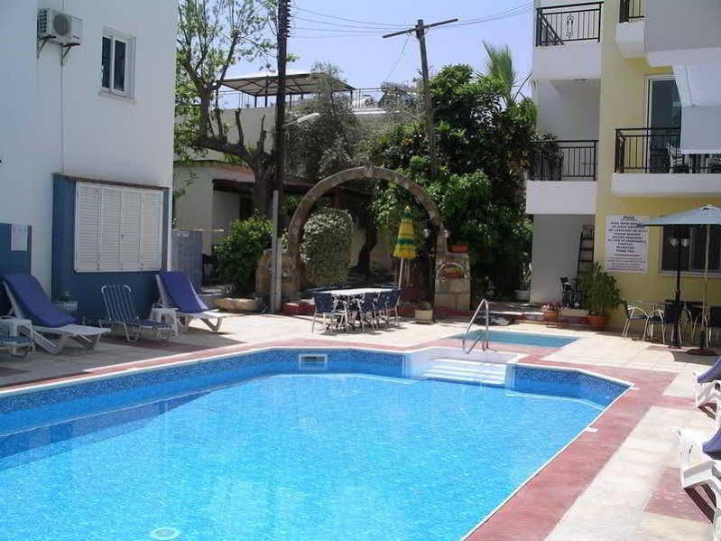 Renos Hotel Apts Polis ภายนอก รูปภาพ